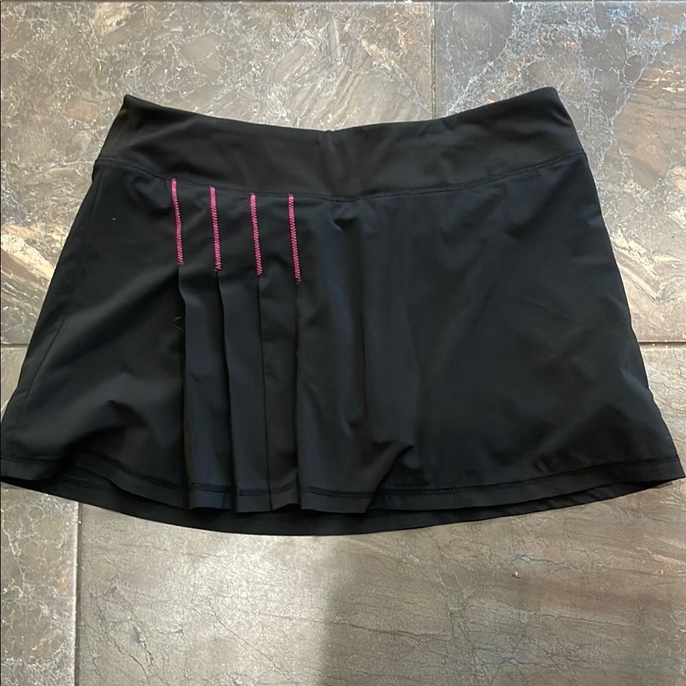 ATHLETA Black Skort Size S Womens SECOND WIND Pleated Tennis Running Back Pocket